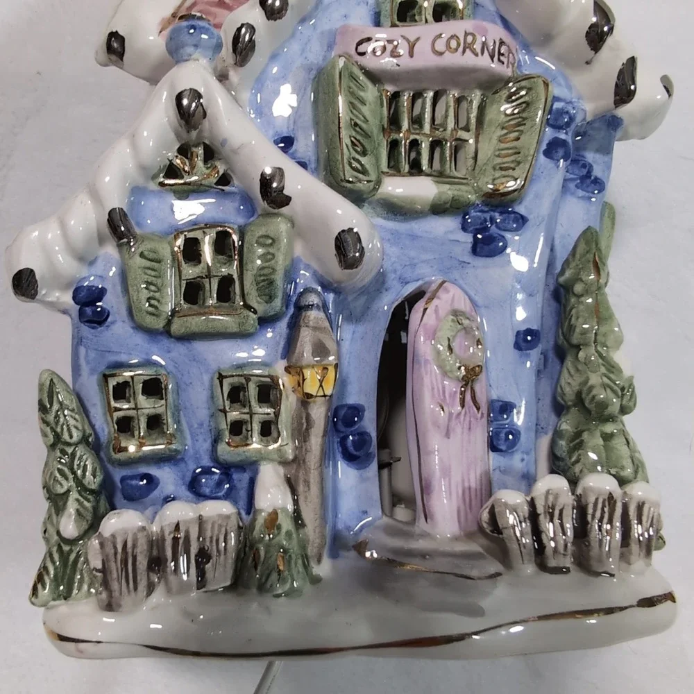 Vintage Cozy Corner Blue Pink Ceramic Lighted Cottage Christmas House 50s-70s - Picture 7 of 8